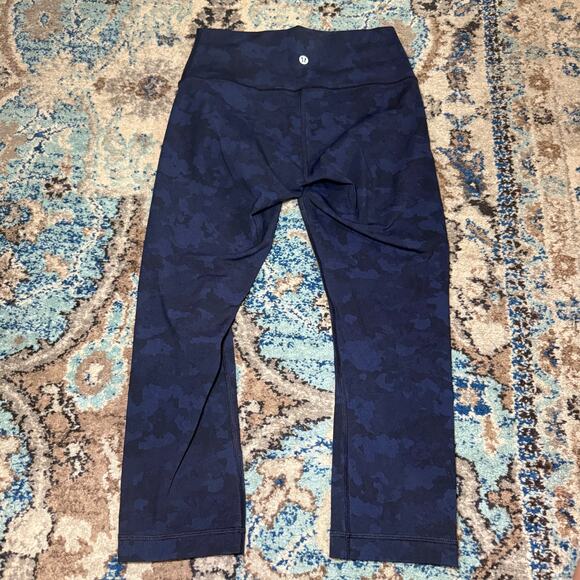 Lululemon Wunder Under Crop hi rise 6 - Picture 1 of 4